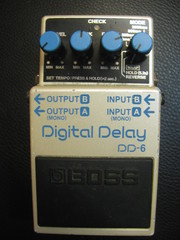 Продам педаль Boss Digital Delay DD-6