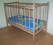 Продам б/у детскую кроватку с матрасом в хор.состоянии Киев 200 грн.