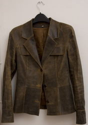 Продам коричневую кожаную куртку