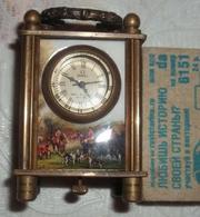 Часы старинные,  миниатюрные каретные,  ручная роспись 1882 год