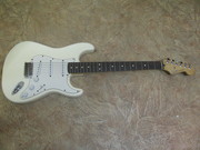 Продам Fender Standard Stratocaster MIM 2004
