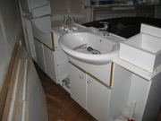 Тумба для ванной с двумя умывальниками 