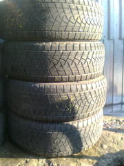 Продам резину б/у BridgeStone Blizzak R-18 235/60  1200 грн/комплект