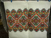 Вышитые наволочки для подушек.