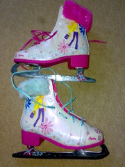 Фигурные коньки для девочки Barbie Broadway. Размер - 32(20, 5 см)