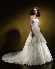 Свадебное платье Benjamin Roberts 907 (оригинал)