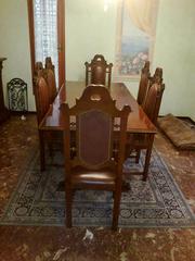 Продам обеденный стол и 6 стульев пр-во Италия