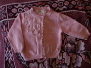 Кофточка розового цвета с цветочками. В отличном состояние!