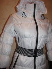 Белая  куртка для модницы