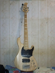 Бас-гитара Cort GB75