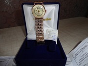 Золотые часы браслетом ручной работы.Продам.