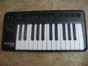 Продам MIDI-клавиатуру Alesis QX25