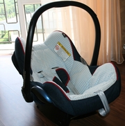 Продам автокресло Maxi-Cosi Cabrio Fix