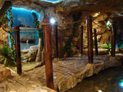 Искусственные скалы, гроты и пещеры