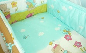 Защита и постель в кроватку новорожденного