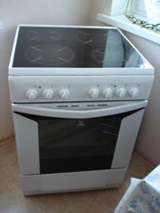 Электроплита Indesit б/у  в хор. состоянии