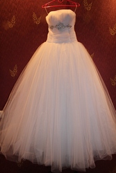 Продам нежное фатиновое свадебное платье 