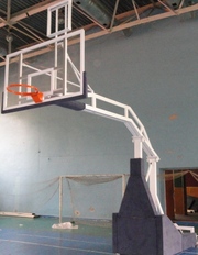 Стойка баскетбольная мобильная профессиональная и оборудование для бас