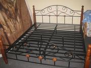 Продам спальний набір з дере‘яного масиву