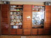 Продам мебельную стенку на 5 секций 
