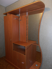 Продам  компактную прихожую