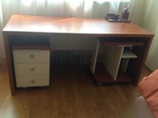 Деревянный письменный стол