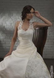 Дизайнерское свадебное платье в прекрасном состоянии
