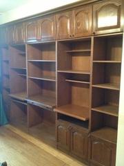 Стенка из натурального дерева