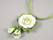 Кулон White roses