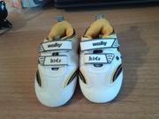 Продам НОВЫЕ кеды белые