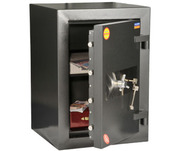 Б/у сейф взломостойкий Бастион-67T