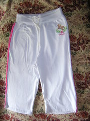 Бриджи белые,  новые.  95 % - cotton,   5% - spandex. 