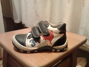 Продам обувь для мальчиков в отличном состоянии