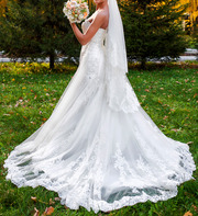 Шикарное свадебное платье за пол цены