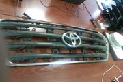 решетка радиатора toyota land cruiser200