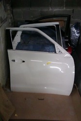 передняя правая дверь nissan juke