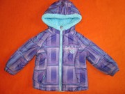 Демисезонная(двухсторонняя) курточка для девочки 3-4 годика