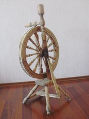 Прялка старинная. Киев.