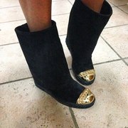 Женская обувь,  сапоги и ботинки. Casadei, Chanel,  Givenchy.