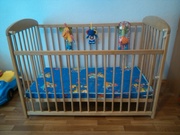 Продаю детскую кроватку.