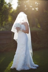 ПРОДАМ элегантное свадебное платье. Очень красивое и нежное!