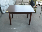 Продам деревянный стол коричневый для кафе,  бара,  ресторана,  общепита