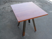 Продажа б/у столов на металлических ножках для кафе,  столовых,  общепит