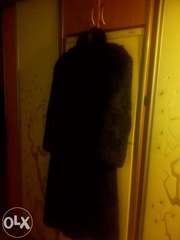 Новая черная шубка из кролика ниже колен