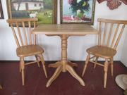 Кухонный деревянный стол