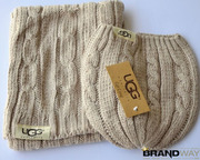 Бежевые шапка и шарф UGG