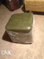 Продам пуфы б/у из кож/зама для ресторана,  кафе,  общепита