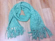 Шарф нежно-зеленого цвета. Торг всегда уместен!