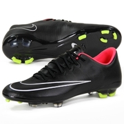 Детские футбольные бутсы лучших производителей мира - Найк,  Адидас