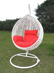 Практичная и стильная качель-кокон Гарди.